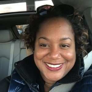 Meet your Posher, Crystal